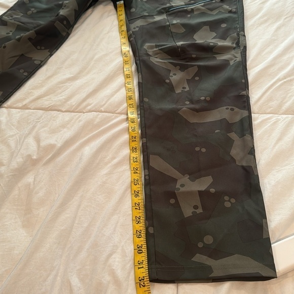 Under Armour 🔥sale🔥NWT military green pants - Picture 10 of 10